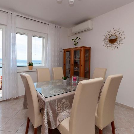 Apartment And Rooms Tatjana Omiš Екстериор снимка