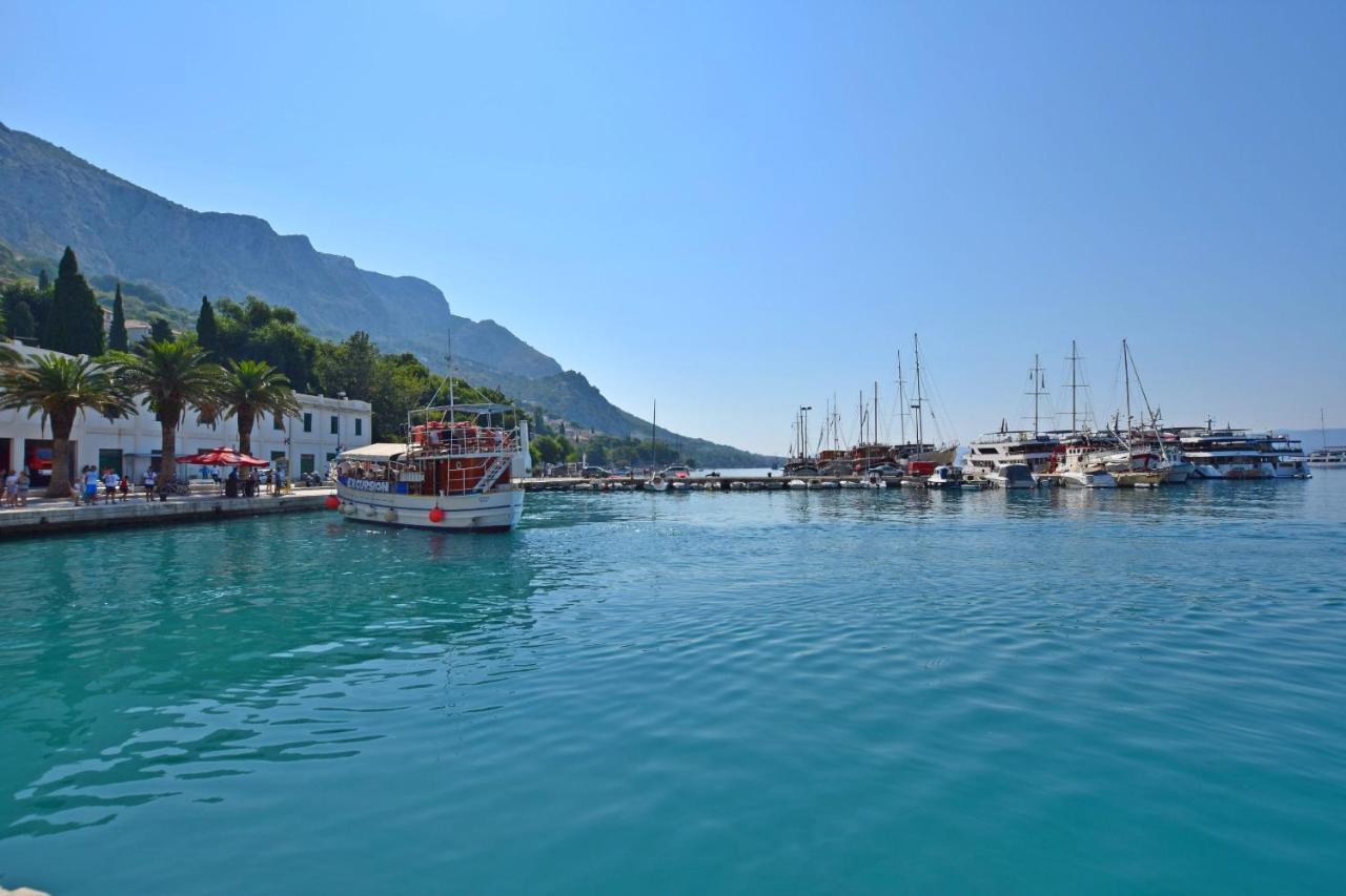 Apartment And Rooms Tatjana Omiš Екстериор снимка