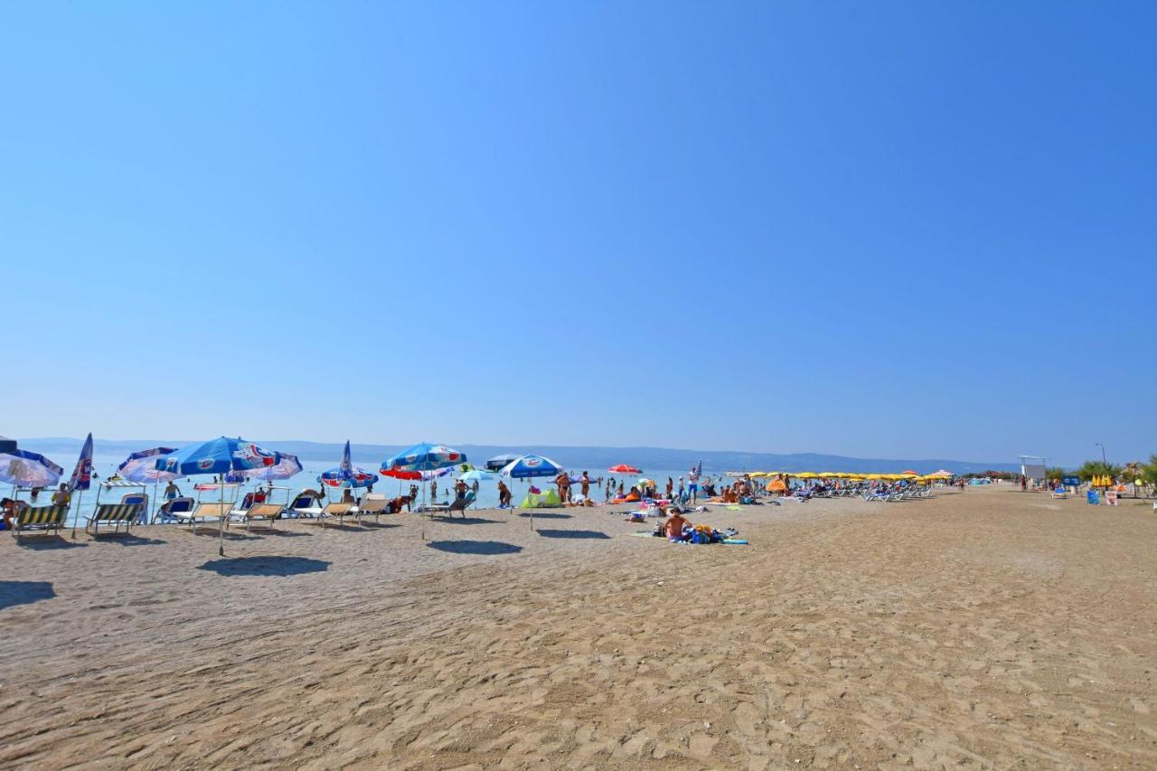 Apartment And Rooms Tatjana Omiš Екстериор снимка