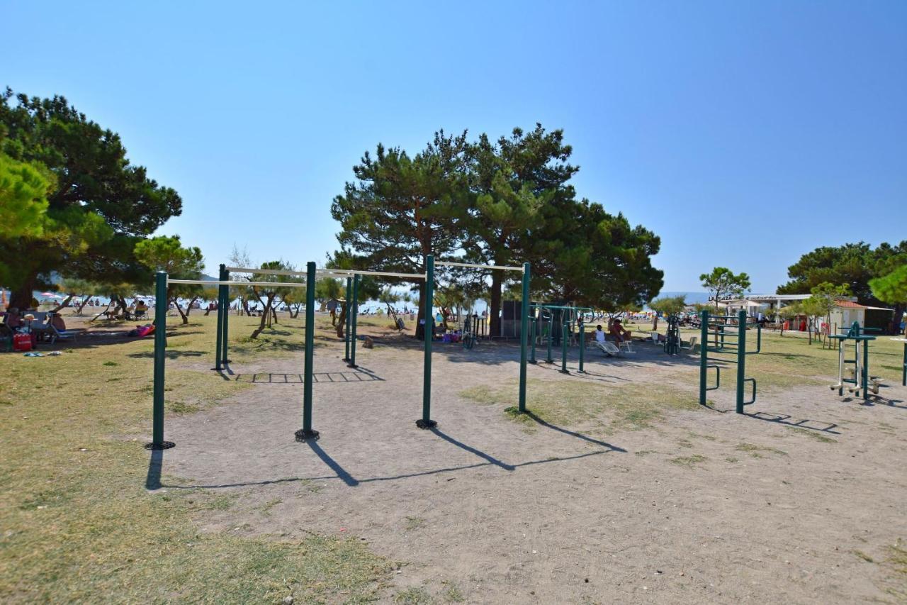 Apartment And Rooms Tatjana Omiš Екстериор снимка