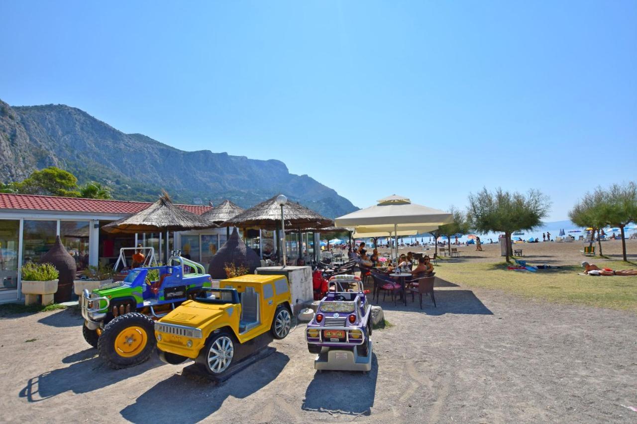 Apartment And Rooms Tatjana Omiš Екстериор снимка